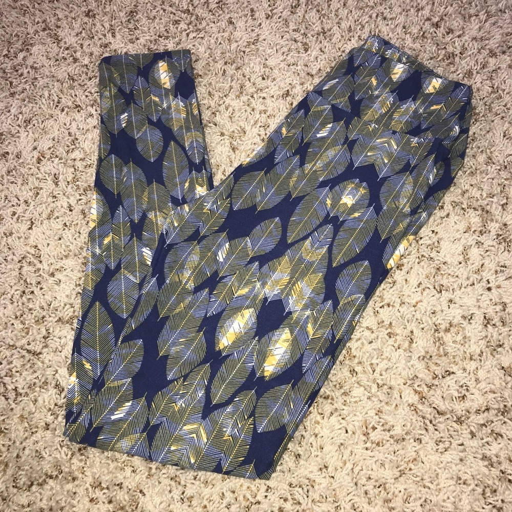 NWOT LulaRoe Leaf OS Leggings
